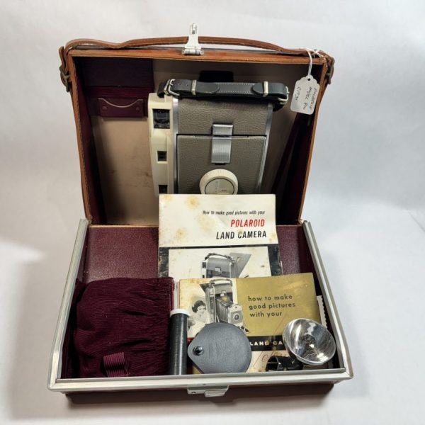 Vintage Polaroid Land Camera 800 with case and accessories (1950's)