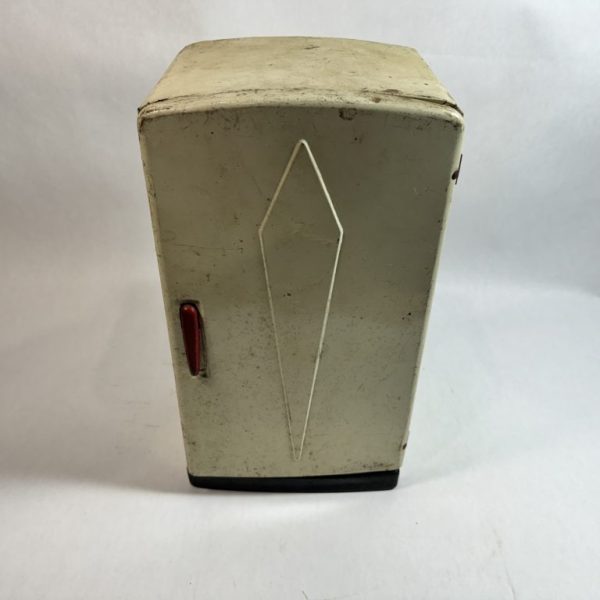 Vintage Wolerine 1960 Tin Toy Refrigiator  1950's